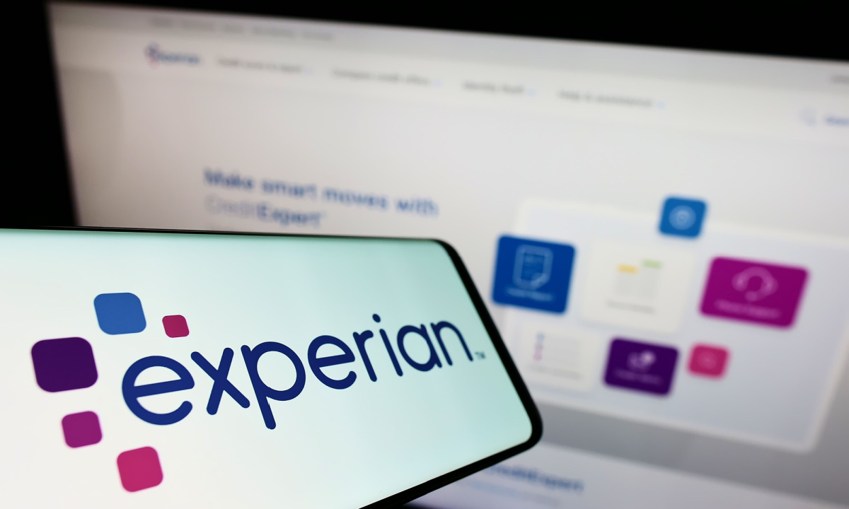 Experian Teams With Oakbrook to Offer Debt Consolidation Loans