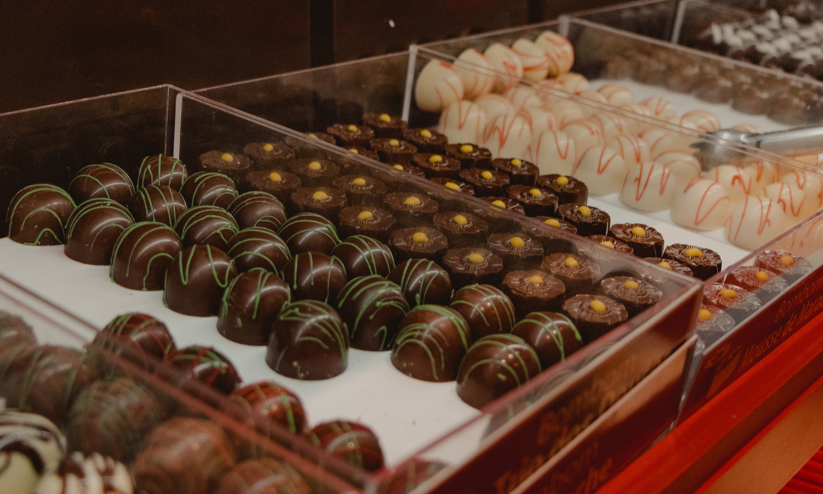 Cash-Strapped UK Shoppers Choose Chocolate Over Toys as Gifts