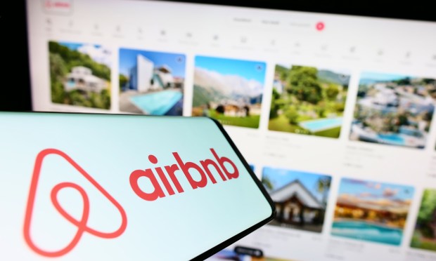 Airbnb Launches $0-Upfront Booking Option for US Stays