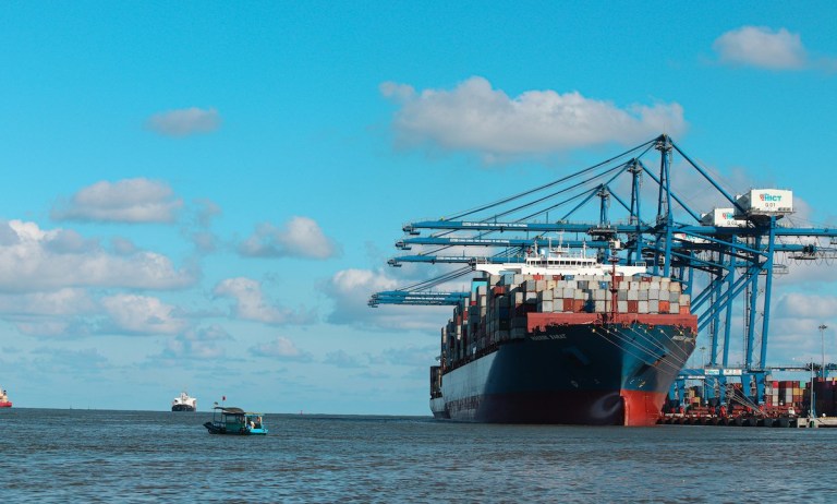 global commerce, container ship