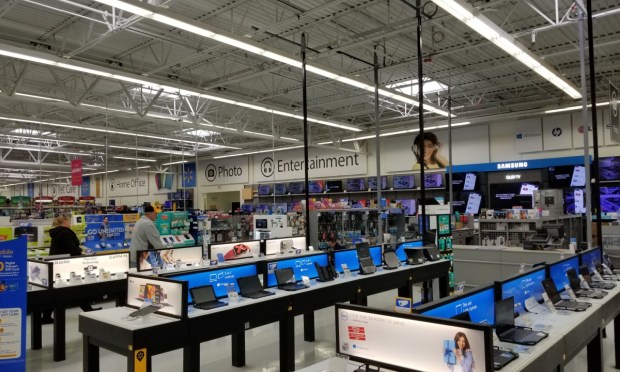 Walmart and Amazon Compete for Deal-Seeking Electronics Customers