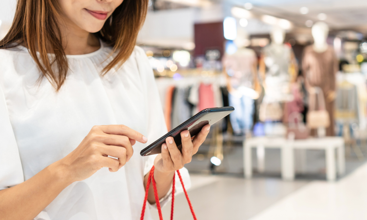European Retailers Awake to the Click-and-Mortar™ Shoppers