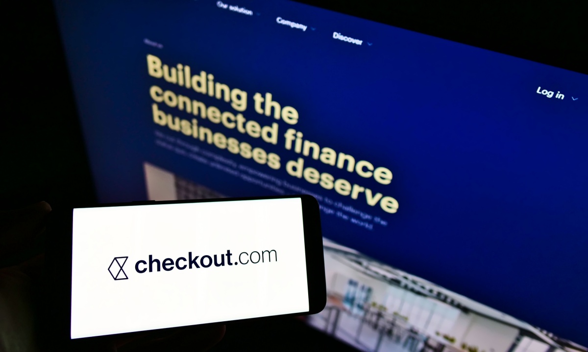 Checkout.com and Mastercard Offer Virtual Cards for Travel Agents