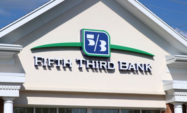 Fifth Third to Expand Federal Debit Card Program