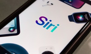 Apple to Jumpstart Siri With Advanced AI, Voice Control of Apps