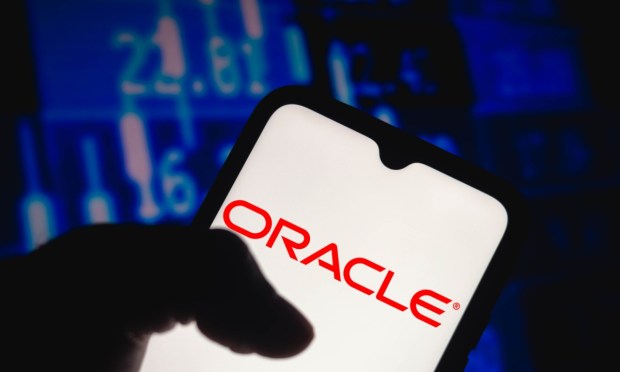 AI Money: Nvidia Soars, Oracle Invests $1B in Spain