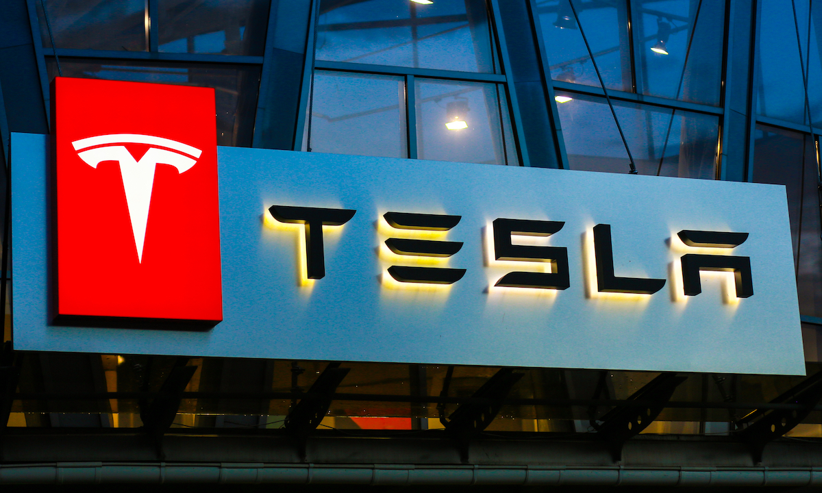 Musk Plans to Add Grok Chatbot to Teslas ‘Very Soon’