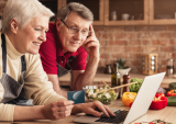 couple ordering groceries online