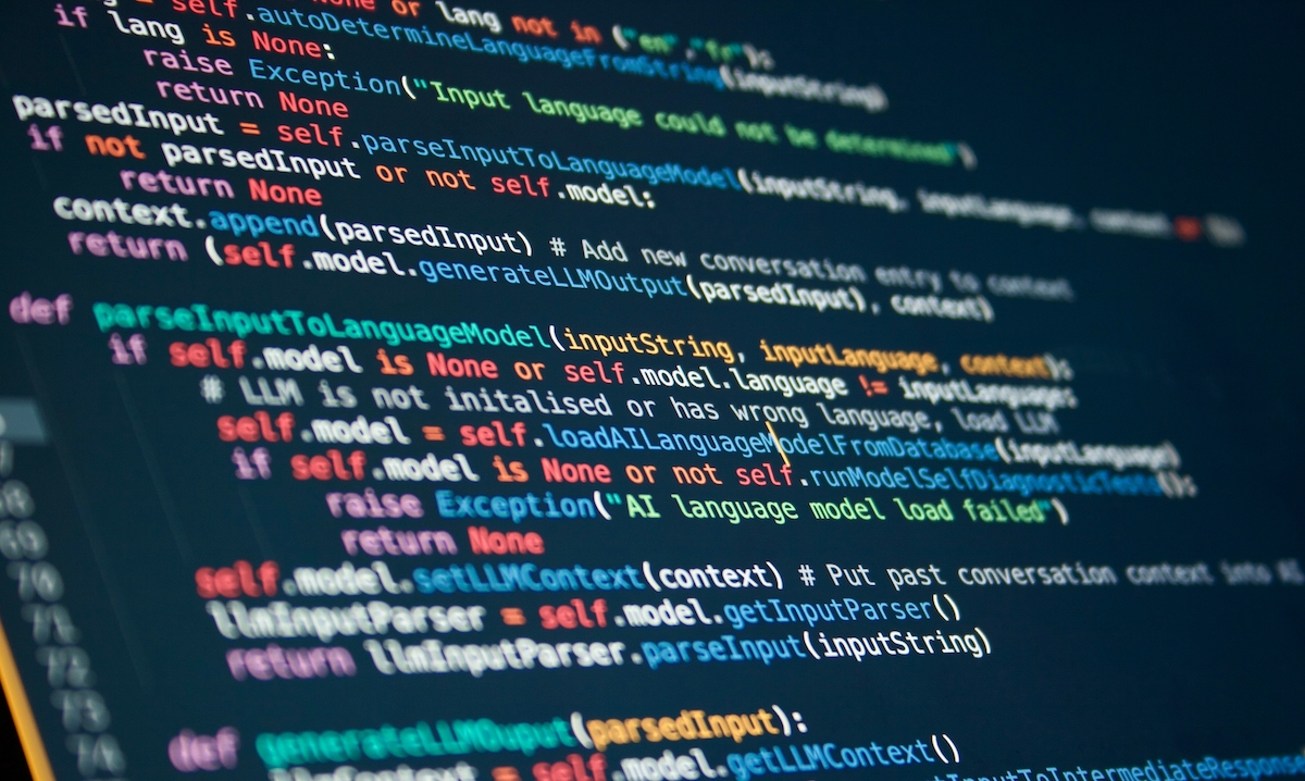 Ex-Google CEO Schmidt Joins Magic’s $320 Million Raise to Develop AI Coding