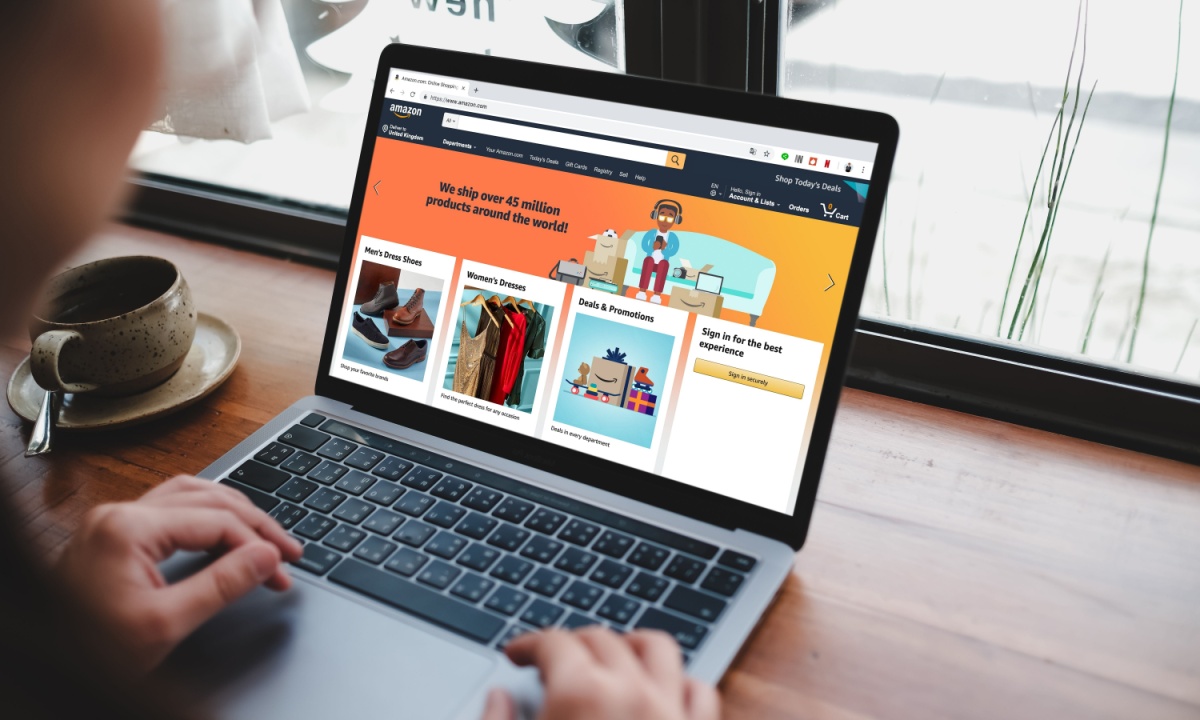 Battle of the Titans: Amazon, Walmart and the Multitrillion-Dollar US Retail Market