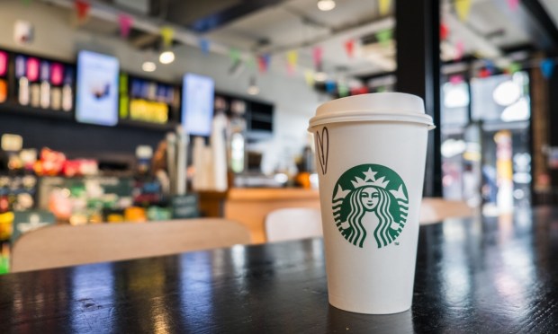 Starbucks Plans Revival Strategy as Customer Visits Decline