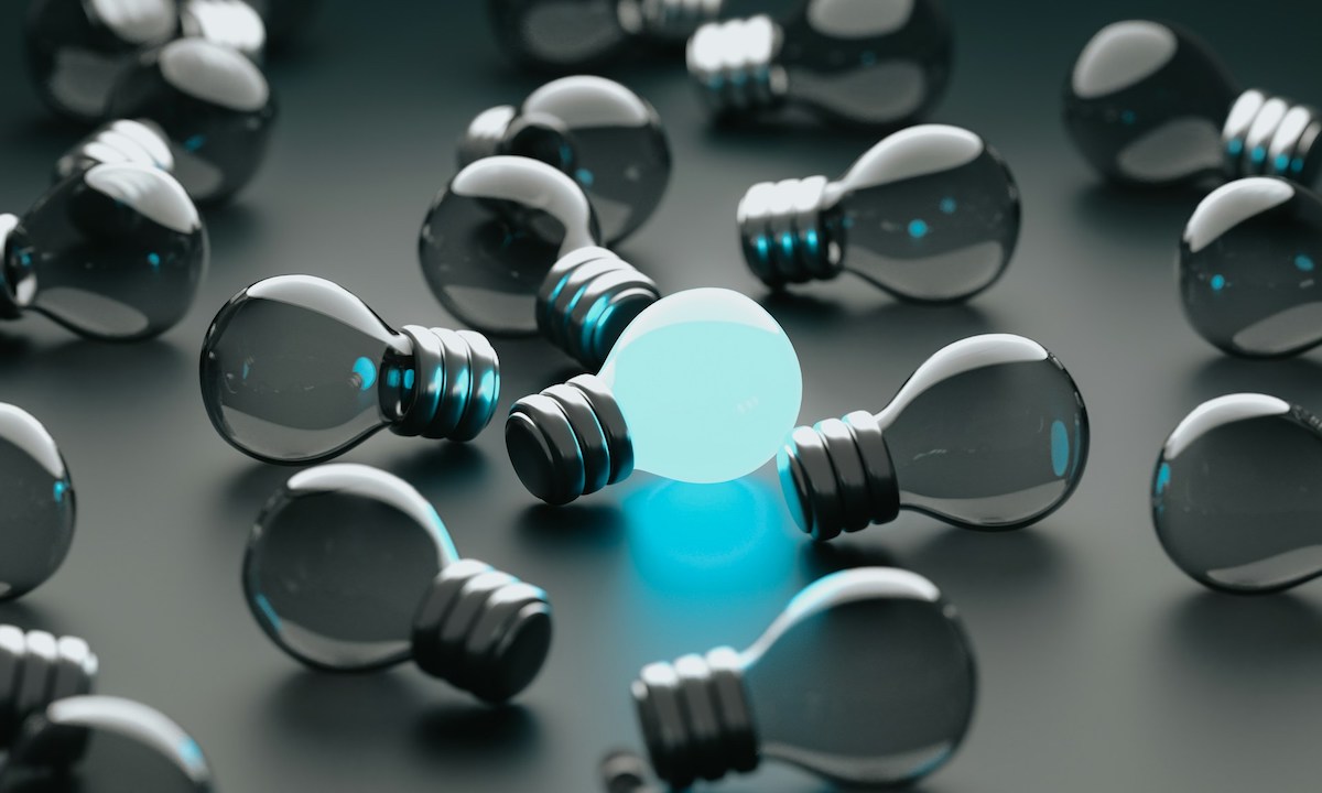 AI Startups: Luminance Launches AI Contract Negotiator; Halliday Aims to End Smart Contracts