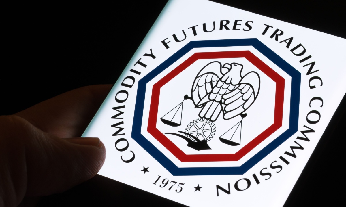 Third CFTC Commissioner Announces Plans to Leave Agency