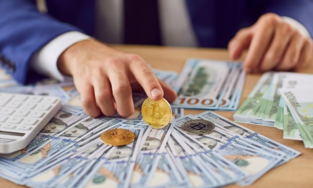 Risks Loom as Crypto Collateral Gains Ground in Traditional Lending