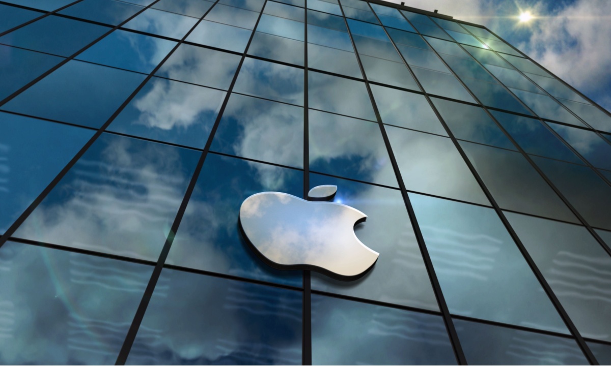 Apple Patches Security After ‘Extremely Sophisticated’ Cyberattack