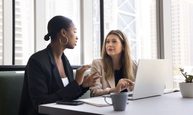 FIS Launches Solution to Help Financial Institutions Serve Investors