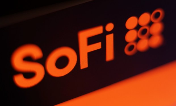 SoFi Defies Credit Fears as Consumers Keep Spending
