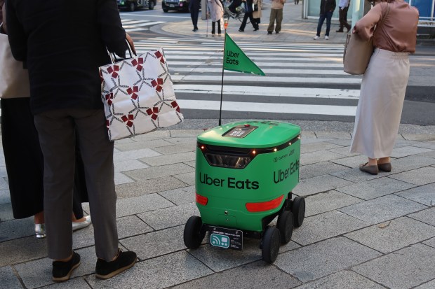 Uber Eats and Starship to Launch Autonomous Sidewalk Robot Delivery in December