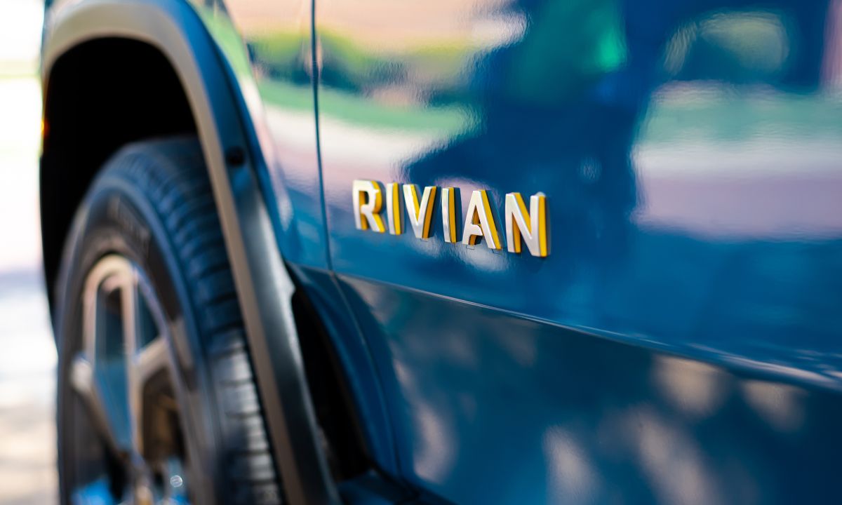 Uber Makes Billion-Dollar Bet on Rivian Robotaxis