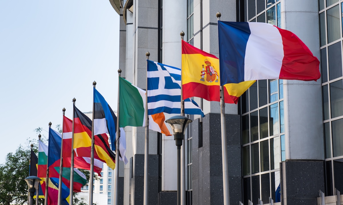 Eurogroup Chief Says EU Needs Larger Banks and X-Border Mergers