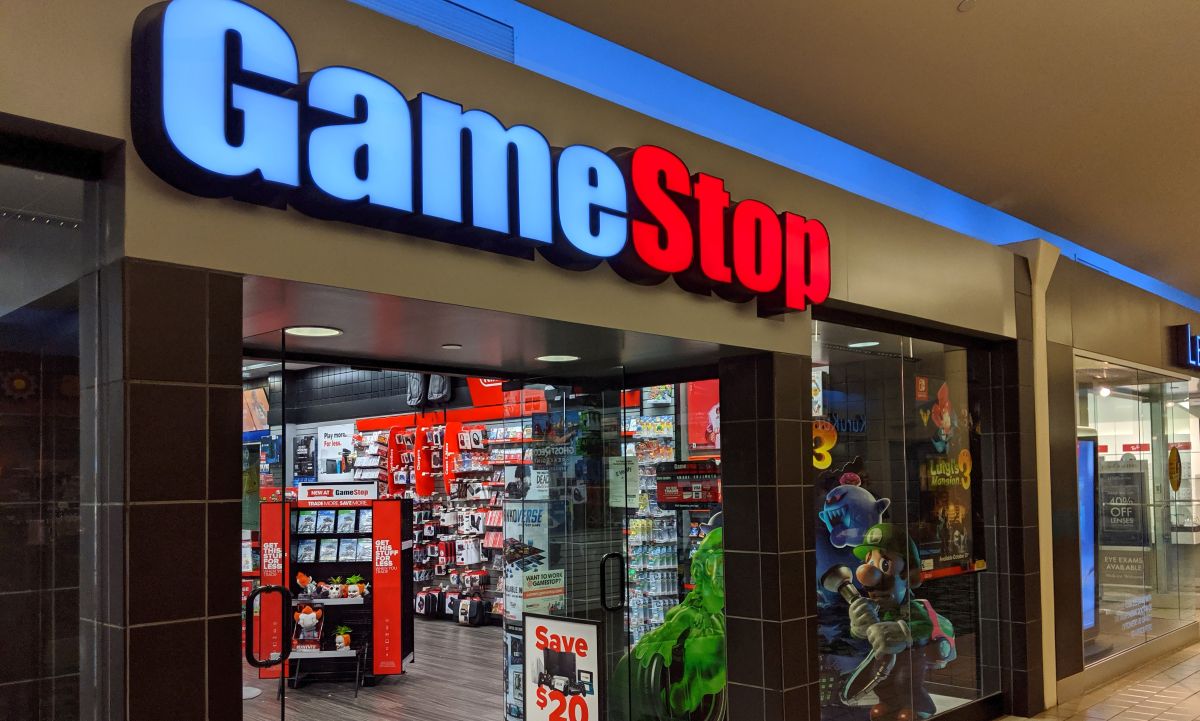 GameStop Makes $55 Billion Bid to Acquire eBay