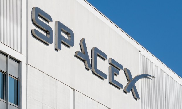 SpaceX Built the Network an AI Device Needs. Now What?