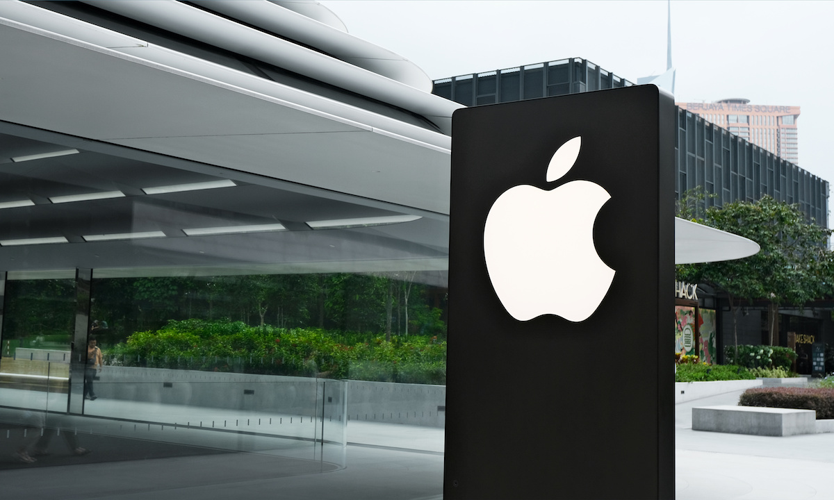Apple Plans To Overhaul Computers to Meet AI Demand